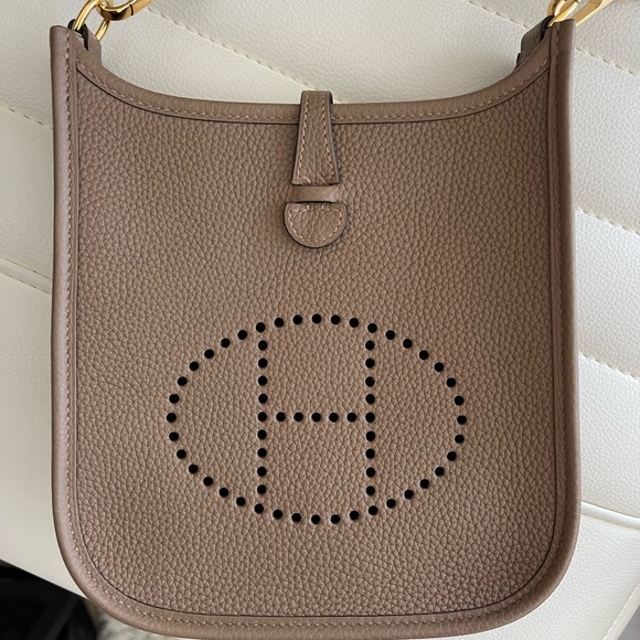 Hermes Handbags - Hermes mini Evelyne TPM. Beige Weimar maurice leather mini bag